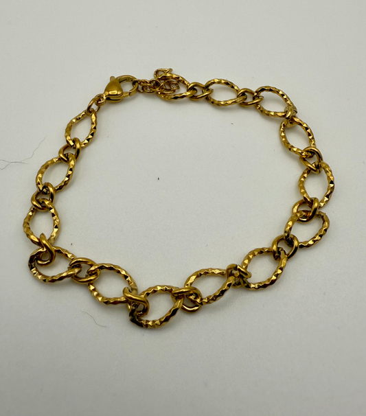 18K PVD Stainless Steel Hammered Oval Chain Bracelet